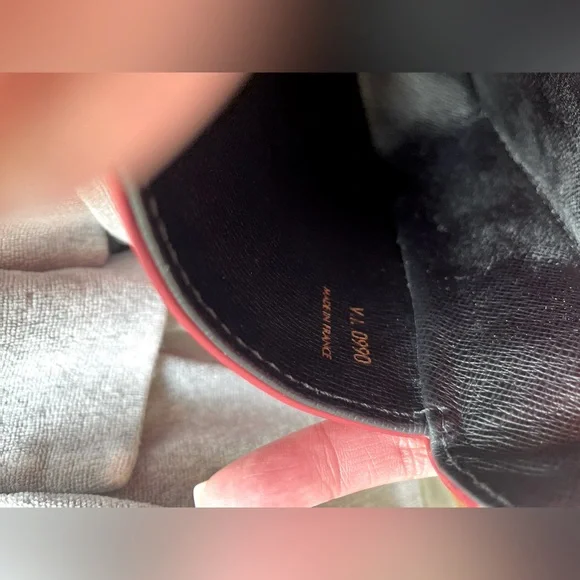 Louis Vuitton Epi St. Cloud PM - Picture 12 of 16